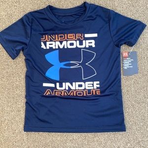 NWT underarmour size 4 heat gear tee